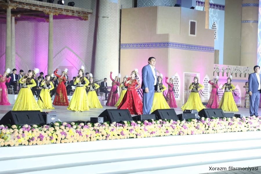 29-aprel kuni Ichan-Qal’aning muhtasham va tarixiy muhitida “Lazgi” III xalqaro raqs festivalining tantanali yopilish marosimi bo‘lib o‘tdi.