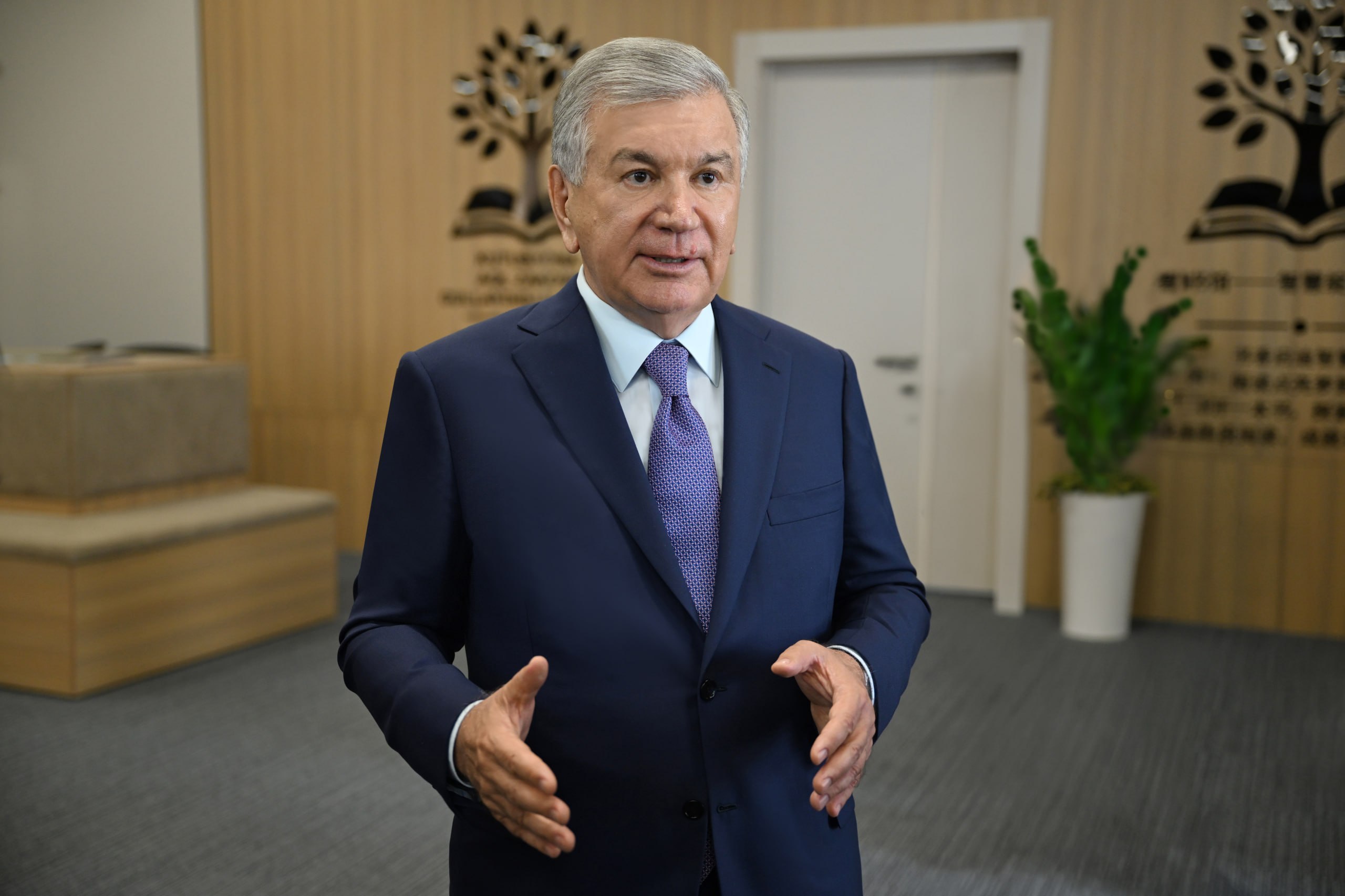 Prezident Shavkat Mirziyoyev Xiva shahrida tashkil etilgan Lyaonin pedagogika universitetining Oʻzbekistondagi filiali va Konfutsiy instituti faoliyati bilan tanishdi.