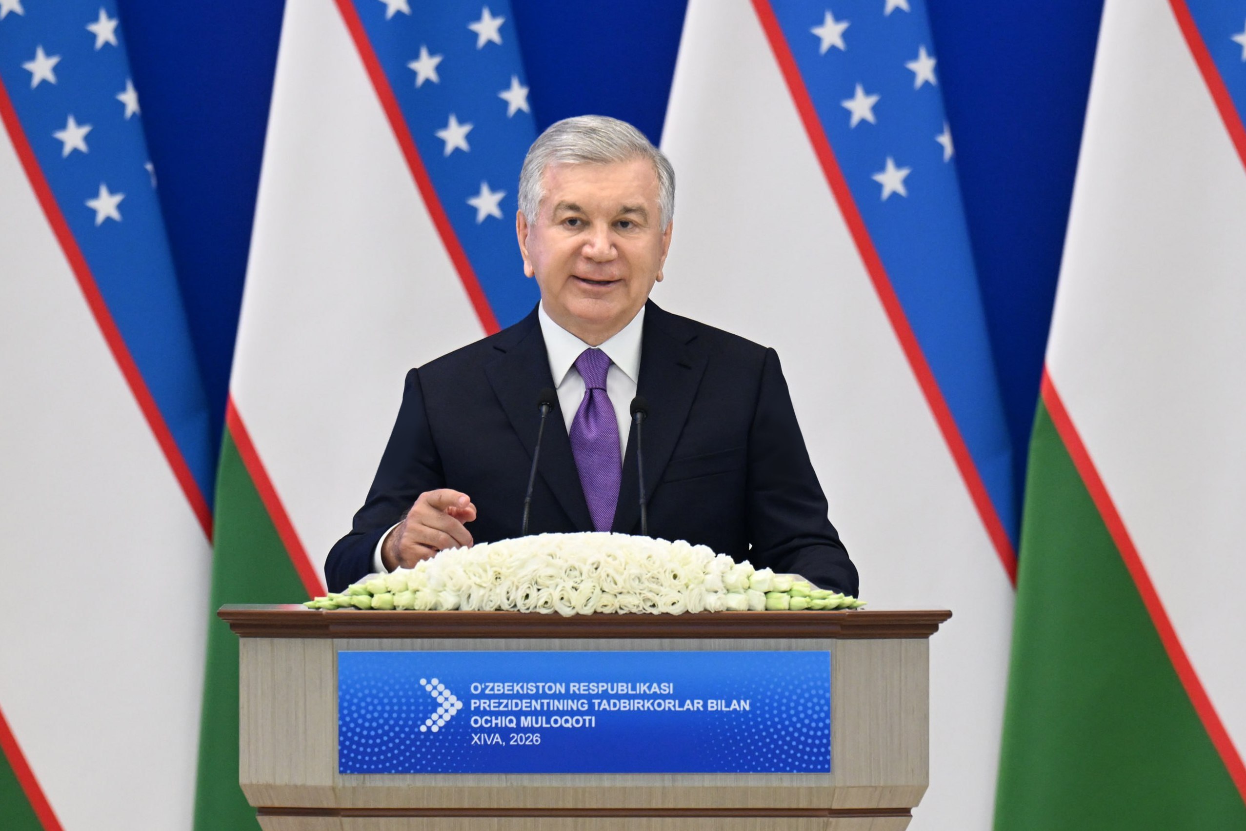 Prezident Shavkat Mirziyoyev Xorazmda tadbirkorlar bilan ochiq muloqot o‘tkazmoqda.