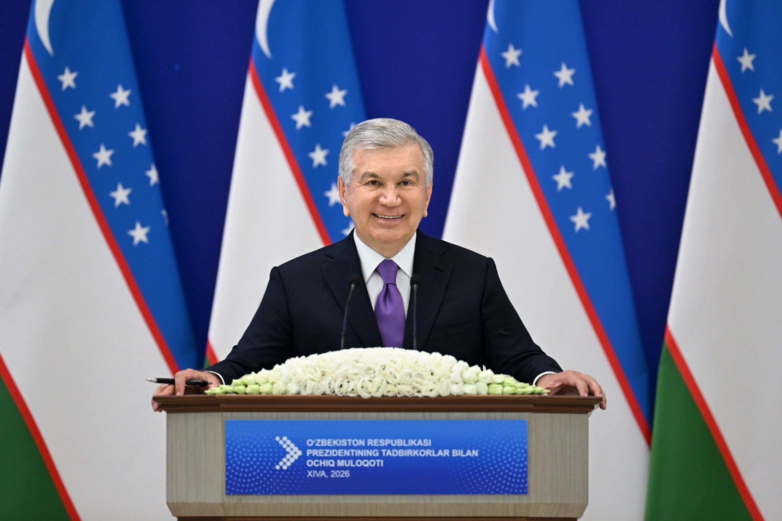 Prezident Shavkat Mirziyoyev Xiva shahrida tadbirkorlar bilan ochiq muloqot oʻtkazdi.
