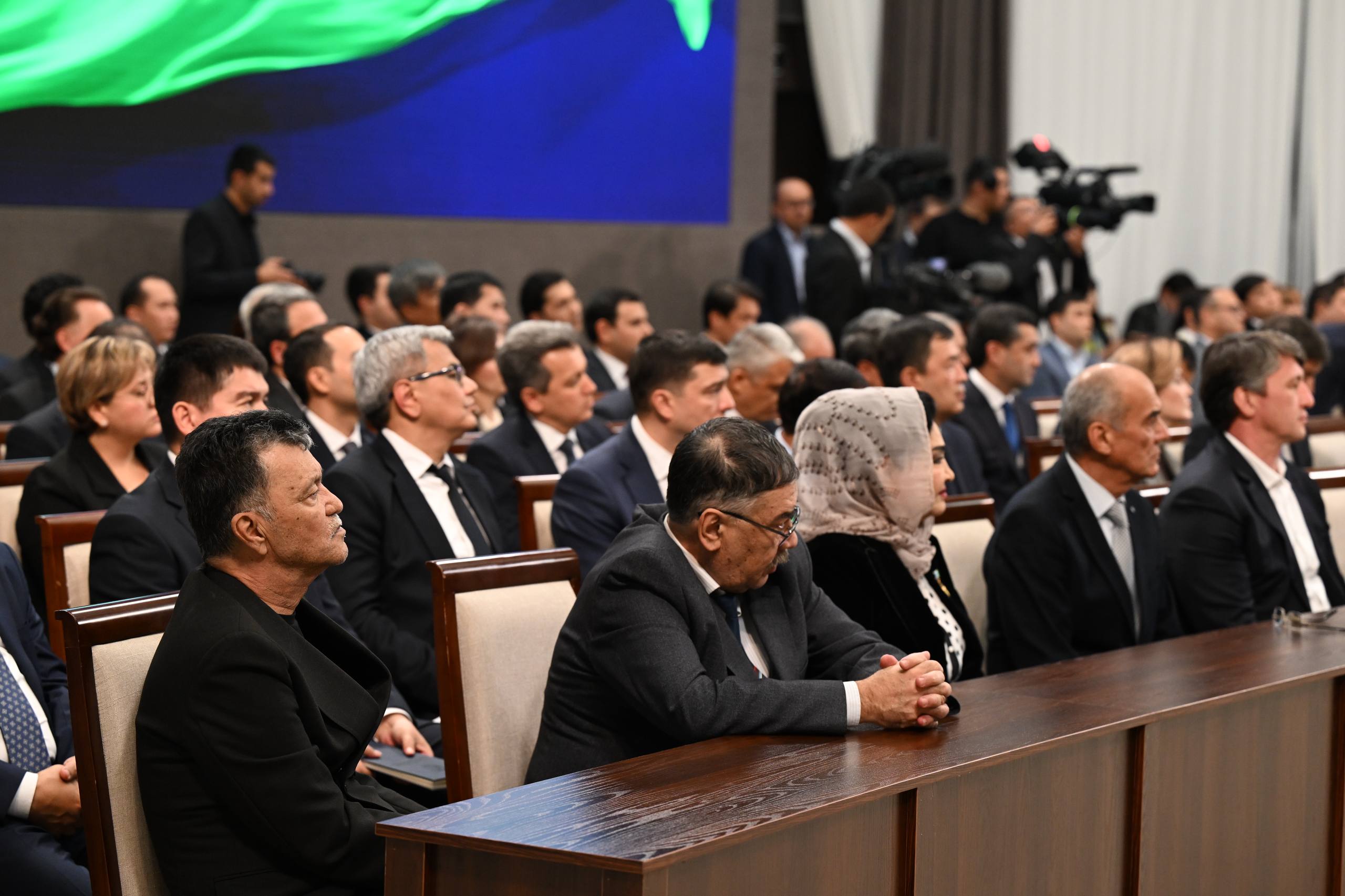 Prezidentimiz ijtimoiy tarmoqlar rivojlangani uchun odamlar kinoteatrga bormay qo‘ygani haqidagi fikrlarga to‘xtaldi.