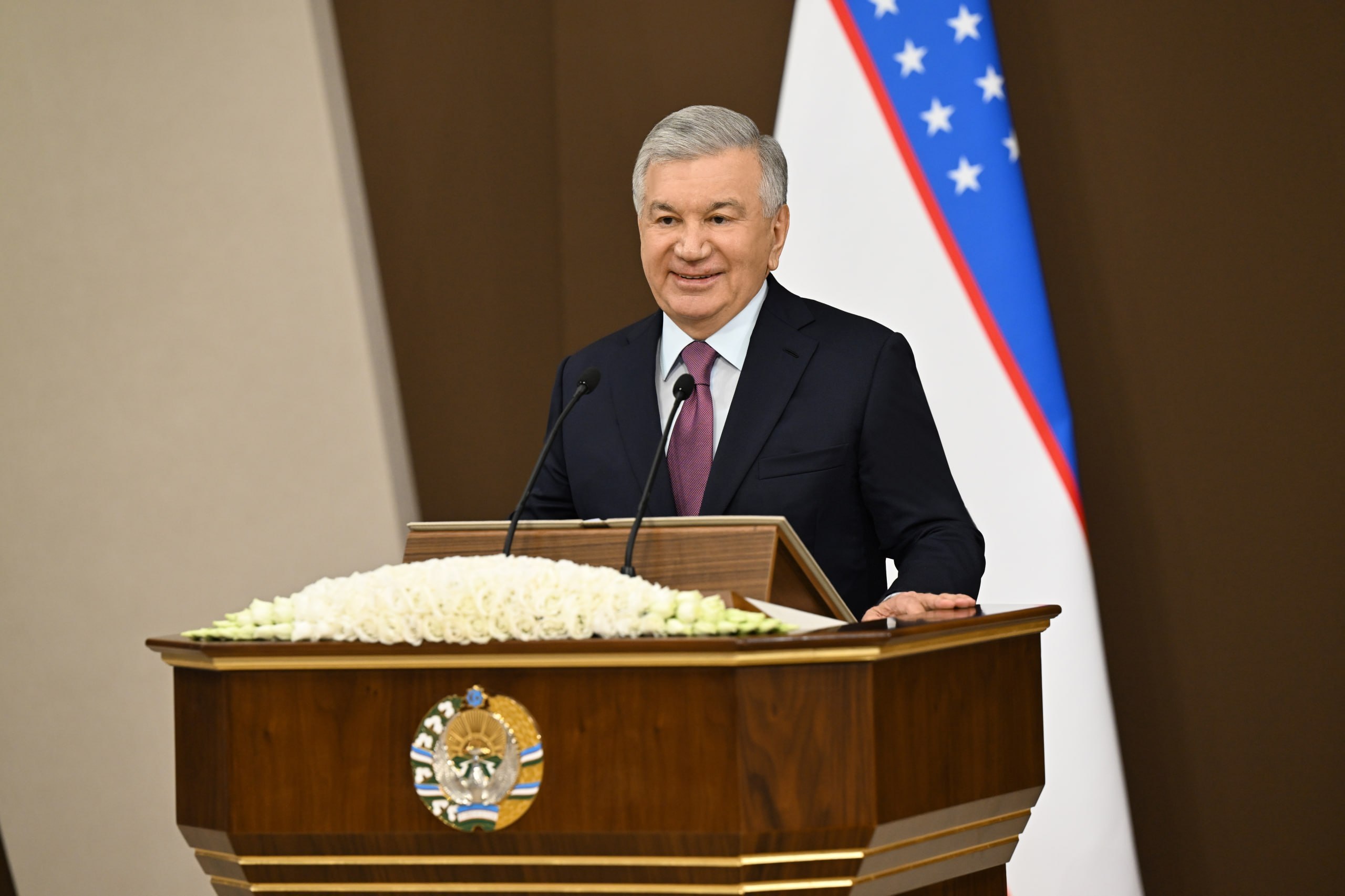 Prezidentimiz ekranda ulug‘ ajdodlarimiz bilan birga bugun yonimizda yashayotgan insonlar ham o‘zining haqqoniy qiyofasini topishi kerakligini ta’kidladi.